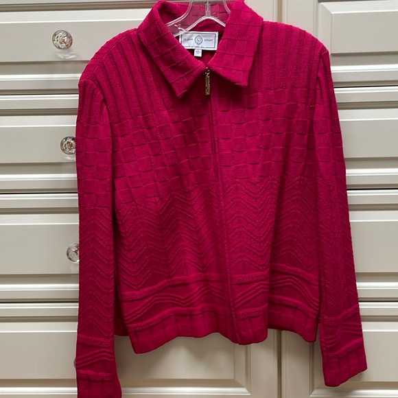 St. John Sport knitwear jacket - Picture 7 of 8